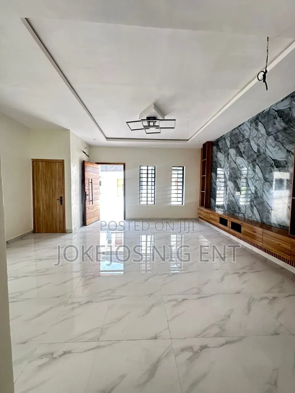 4bdrm Duplex in Harris Drive Vgc for sale