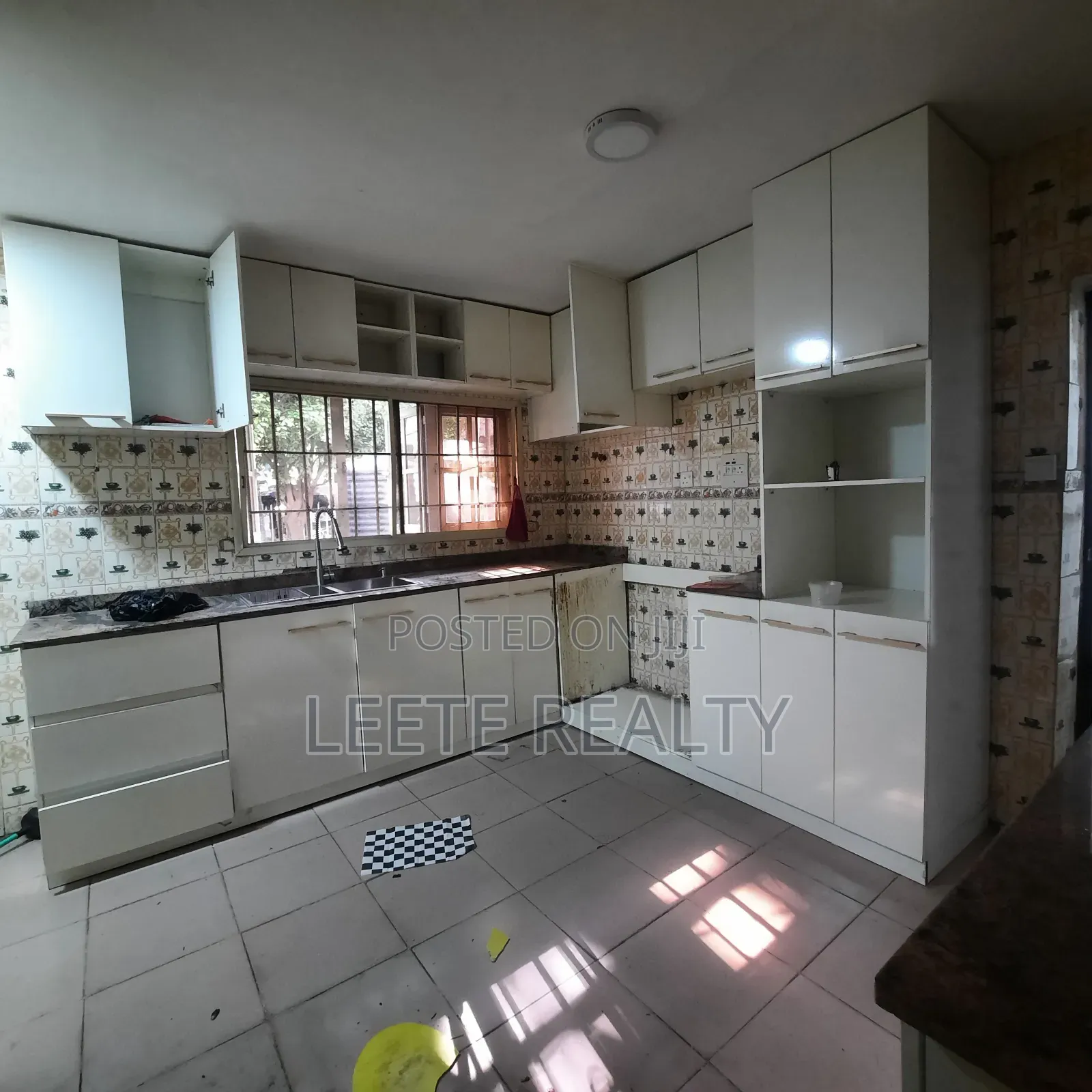 4bdrm Apartment in Maitama for sale