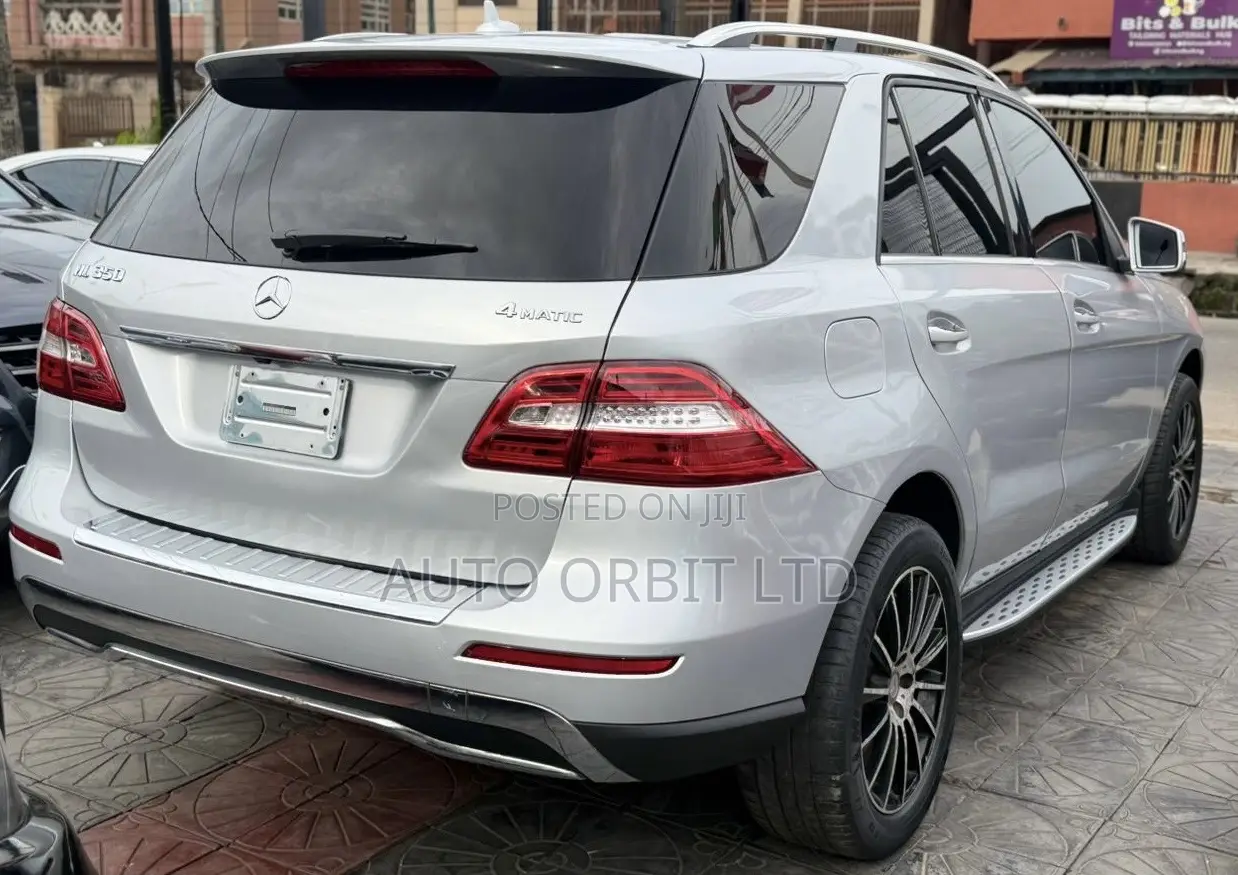 Mercedes-Benz M Class ML350 4MATIC 4dr SUV AWD (3.5L 6cyl 7A) 2014