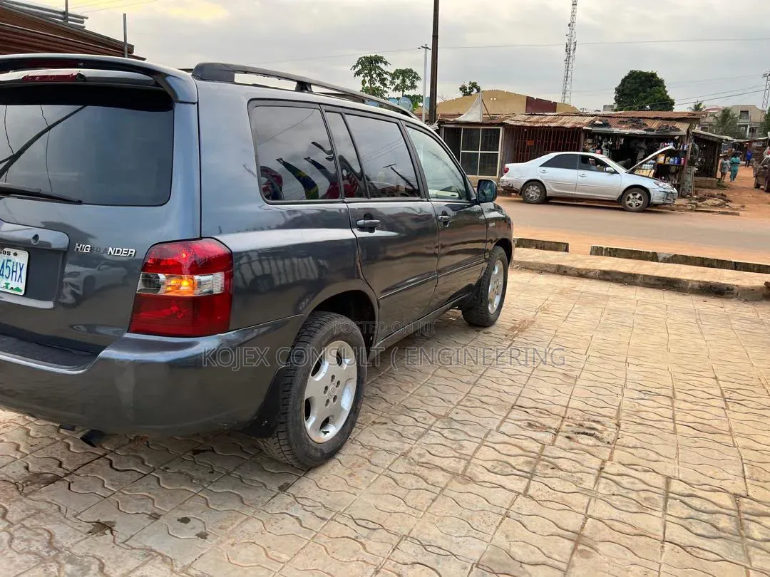 Toyota Highlander Limited V6 2005 Gray