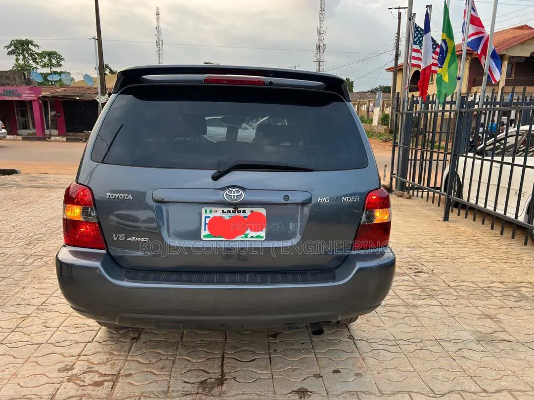 Toyota Highlander Limited V6 2005 Gray