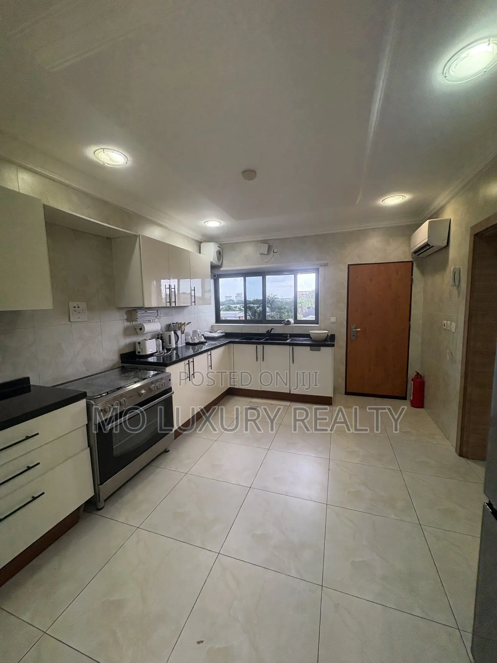3bdrm Apartment in Ikoyi for rent