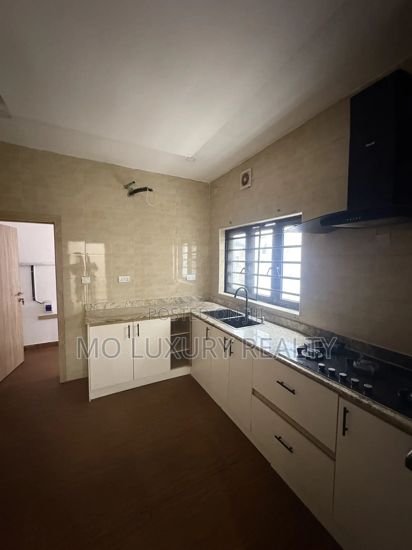 4bdrm Maisonette in Victoria Island for rent