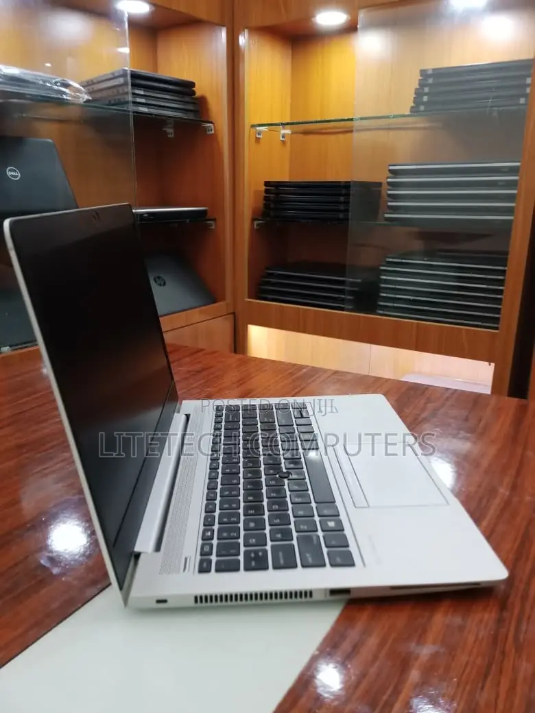 Laptop HP EliteBook 840 G5 8GB Intel Core i5 SSHD (Hybrid) 256GB