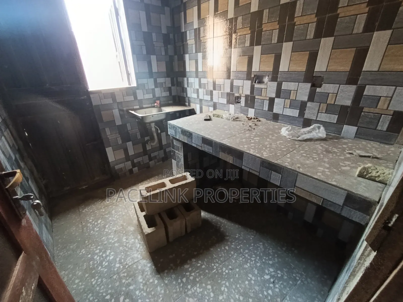 Mini Flat in Ayobo for rent