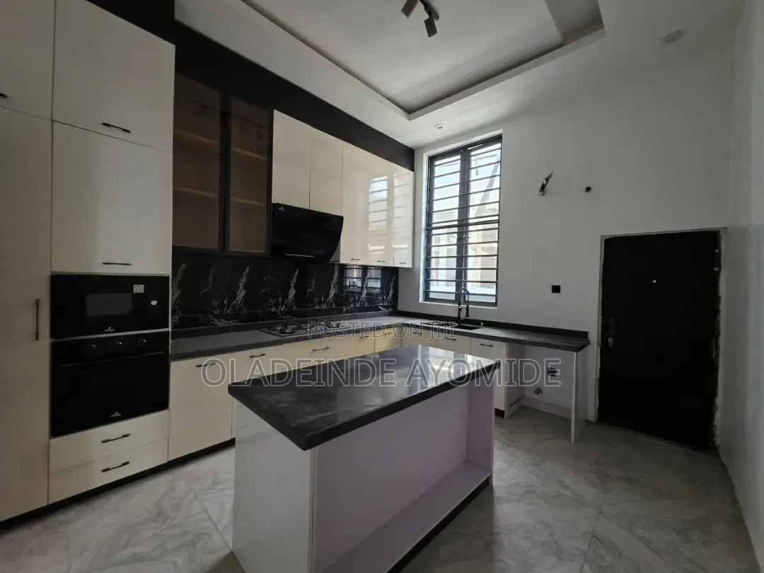 4bdrm Duplex in Sangotedo for rent