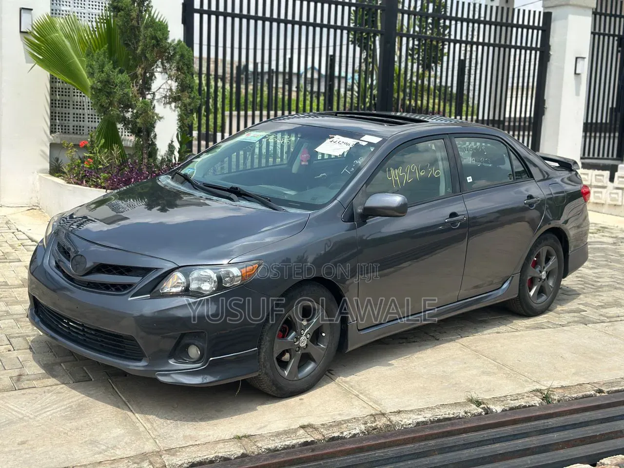 Toyota Corolla 2012 Gray