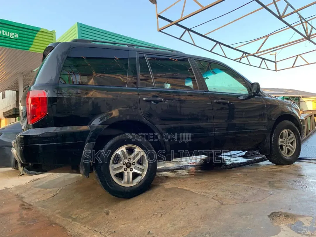 Honda Pilot 2005 Black