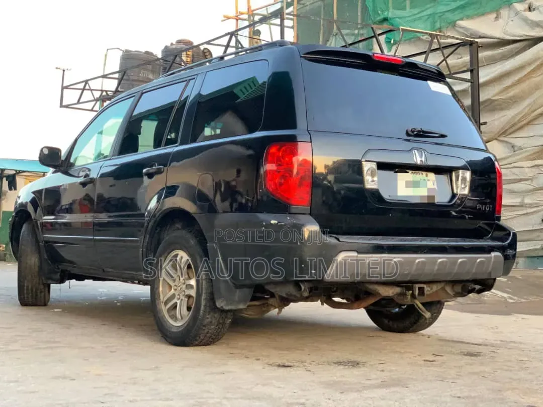 Honda Pilot 2005 Black