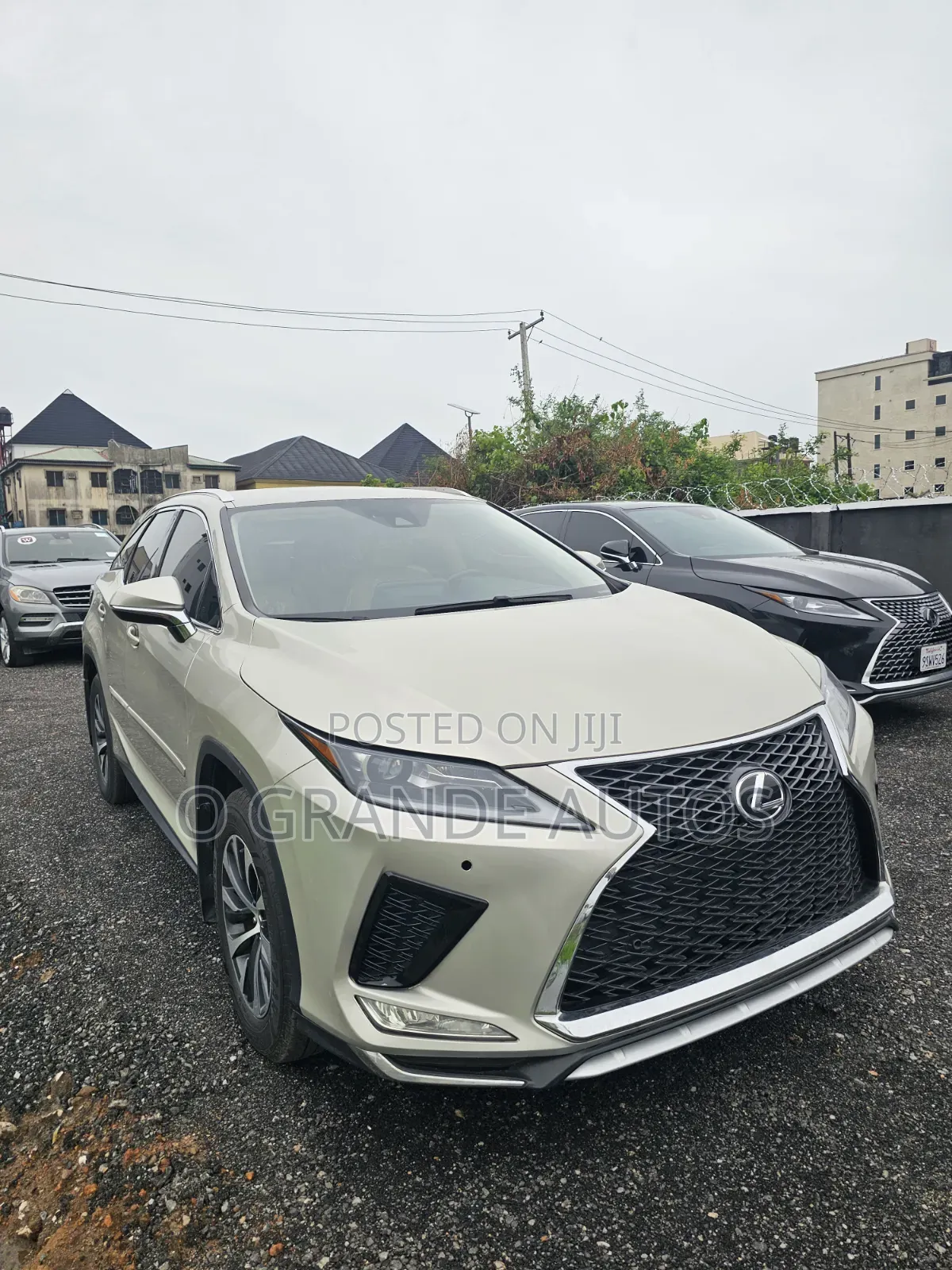 Lexus RX 2021 Gold