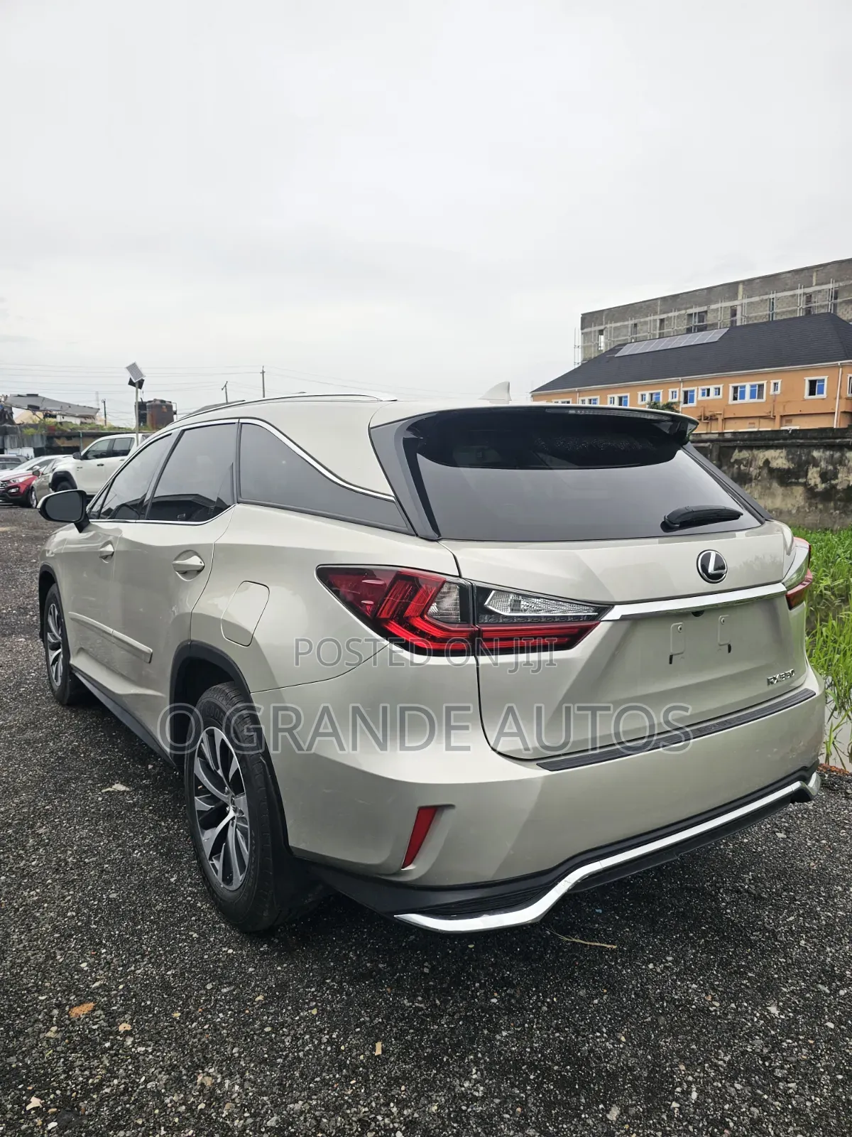 Lexus RX 2021 Gold
