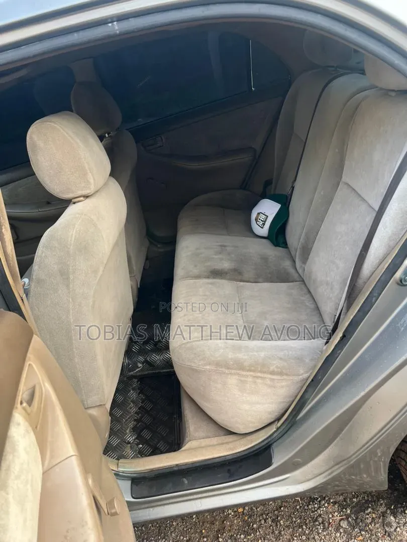 Toyota Corolla 2004 Silver