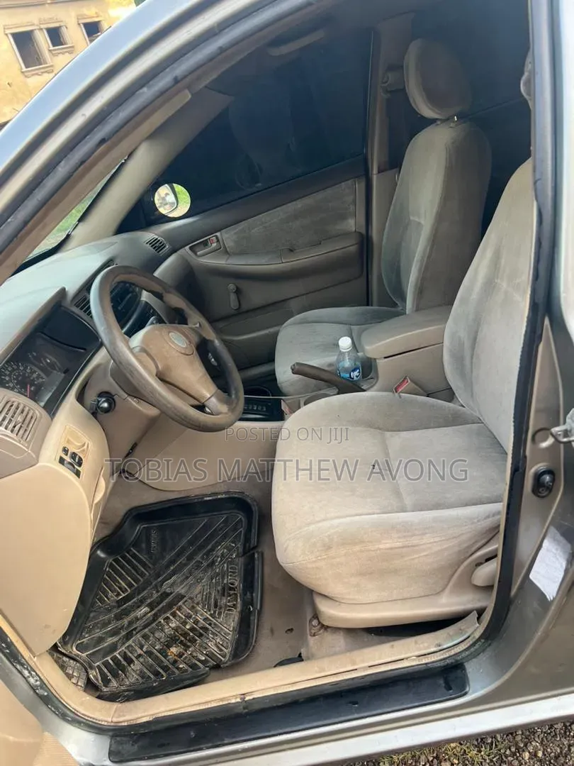 Toyota Corolla 2004 Silver