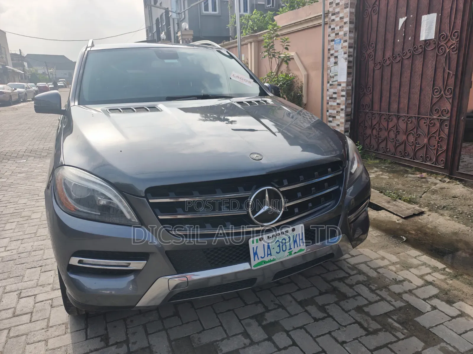 Mercedes-Benz M Class 2012 Gray