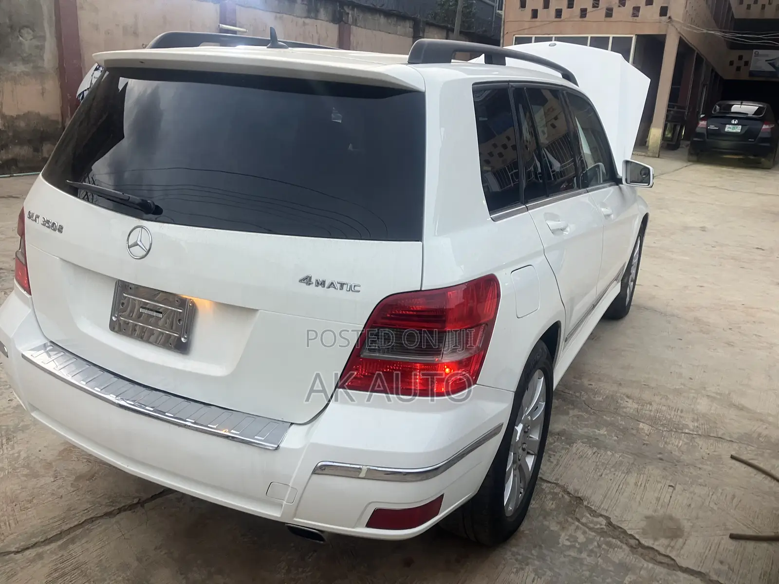 Mercedes-Benz GLK-Class 350 4MATIC 2011 White