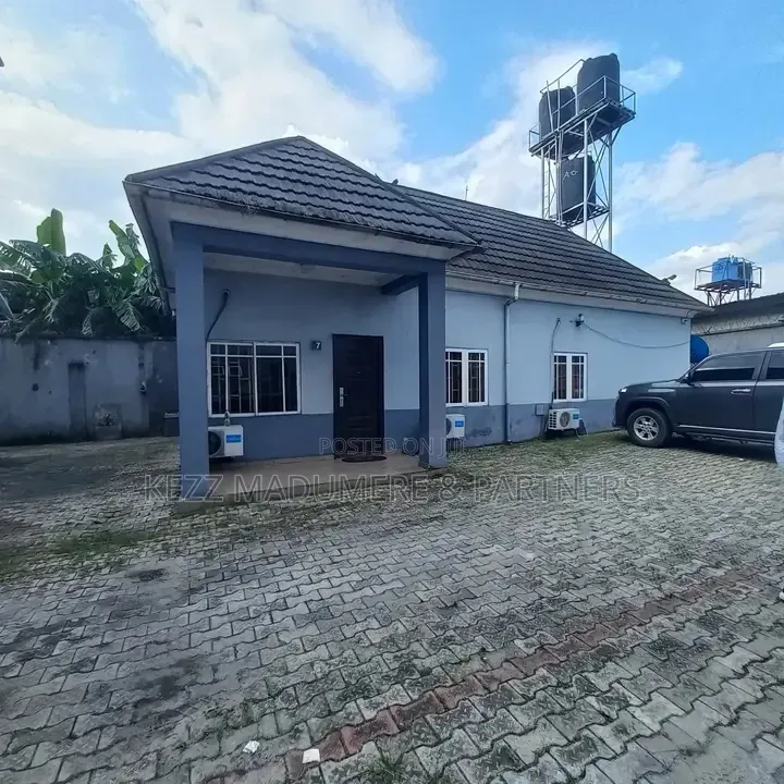 8bdrm Block of Flats in Rumuomasi Port for sale