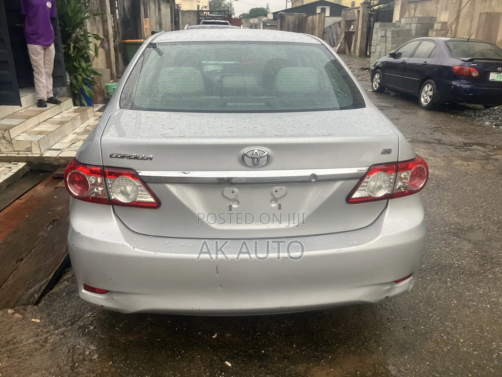 Toyota Corolla LE 4dr Sedan (1.8L 4cyl 4A) 2013 Silver