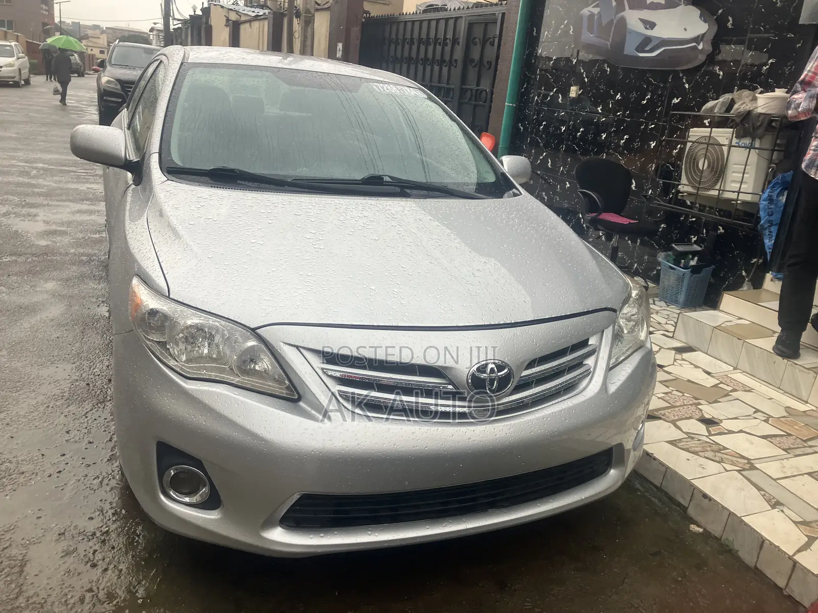 Toyota Corolla LE 4dr Sedan (1.8L 4cyl 4A) 2013 Silver