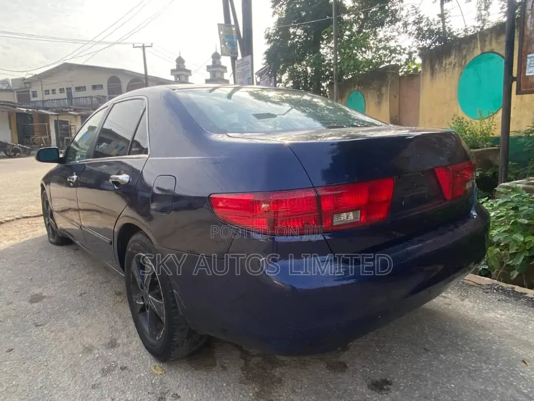Honda Accord 2005 Blue