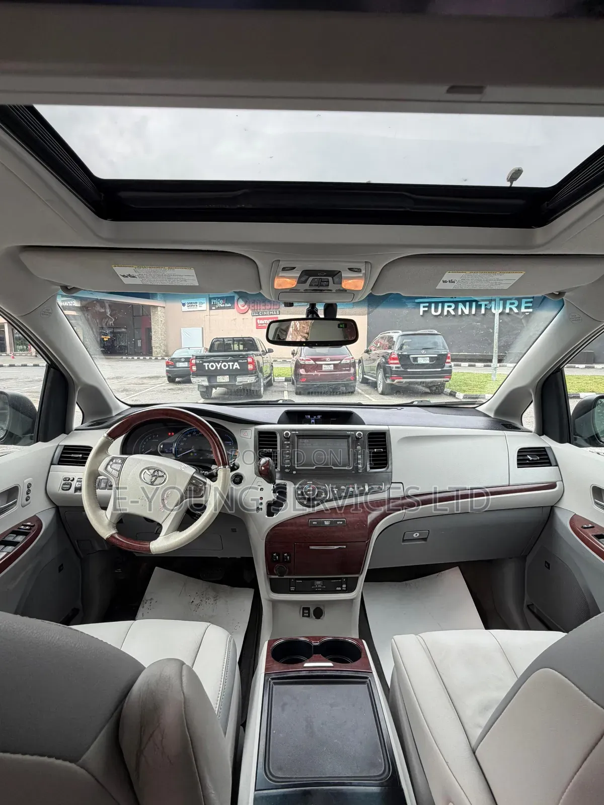 Toyota Sienna 2013 Silver