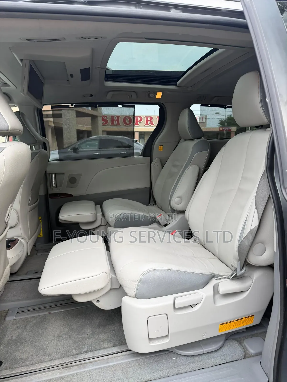 Toyota Sienna 2013 Silver