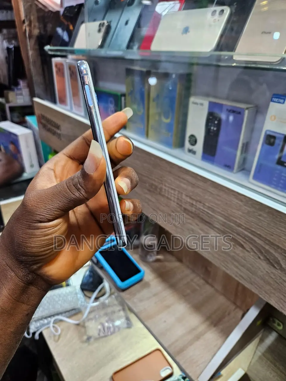 Samsung Galaxy S10e 128 GB White