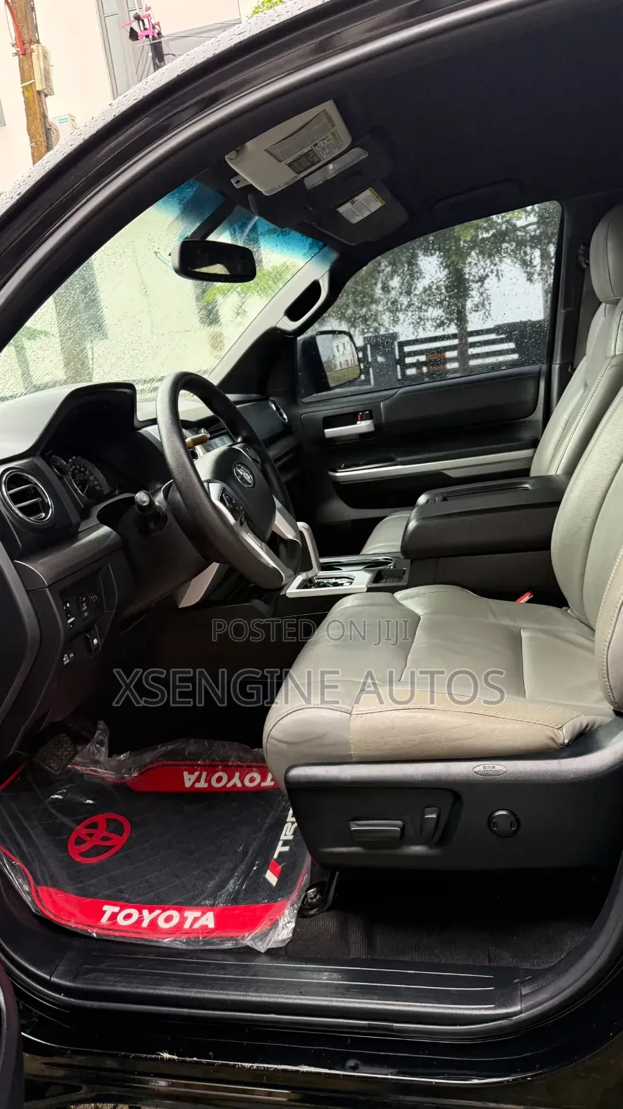 Toyota Tundra 2015 Black