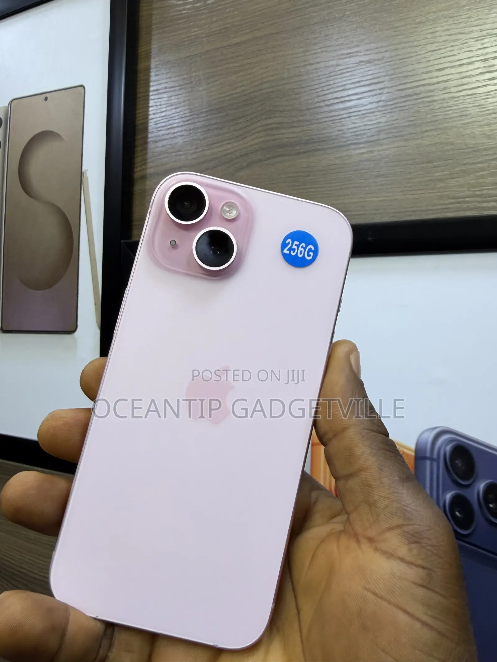 Apple iPhone 15 256 GB Pink