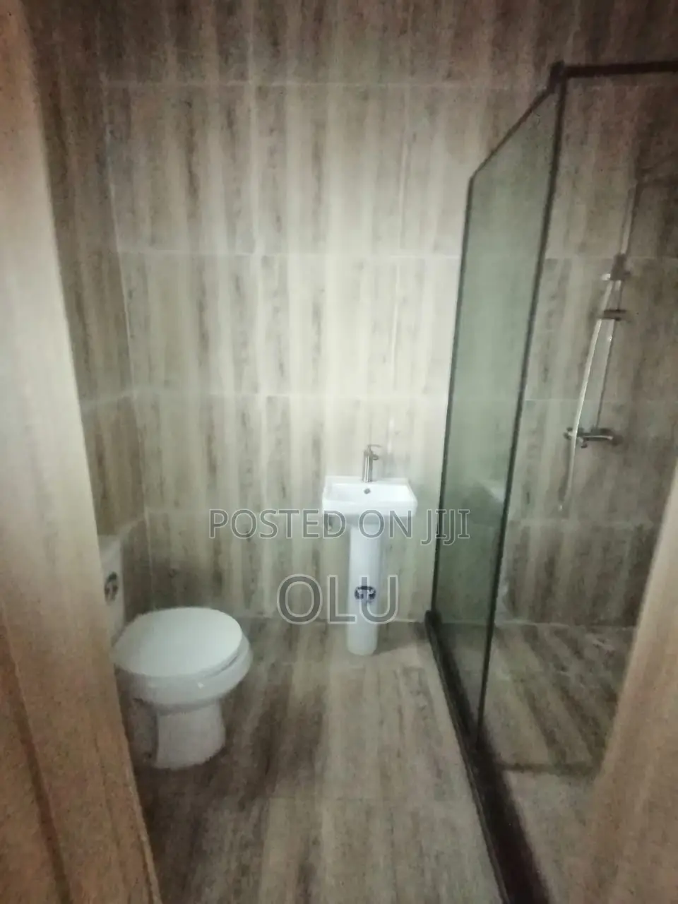 5bdrm Duplex in Off Admiralty, Lekki Phase 1 for sale