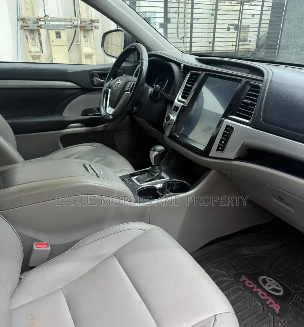 Toyota Highlander 2017 Gray