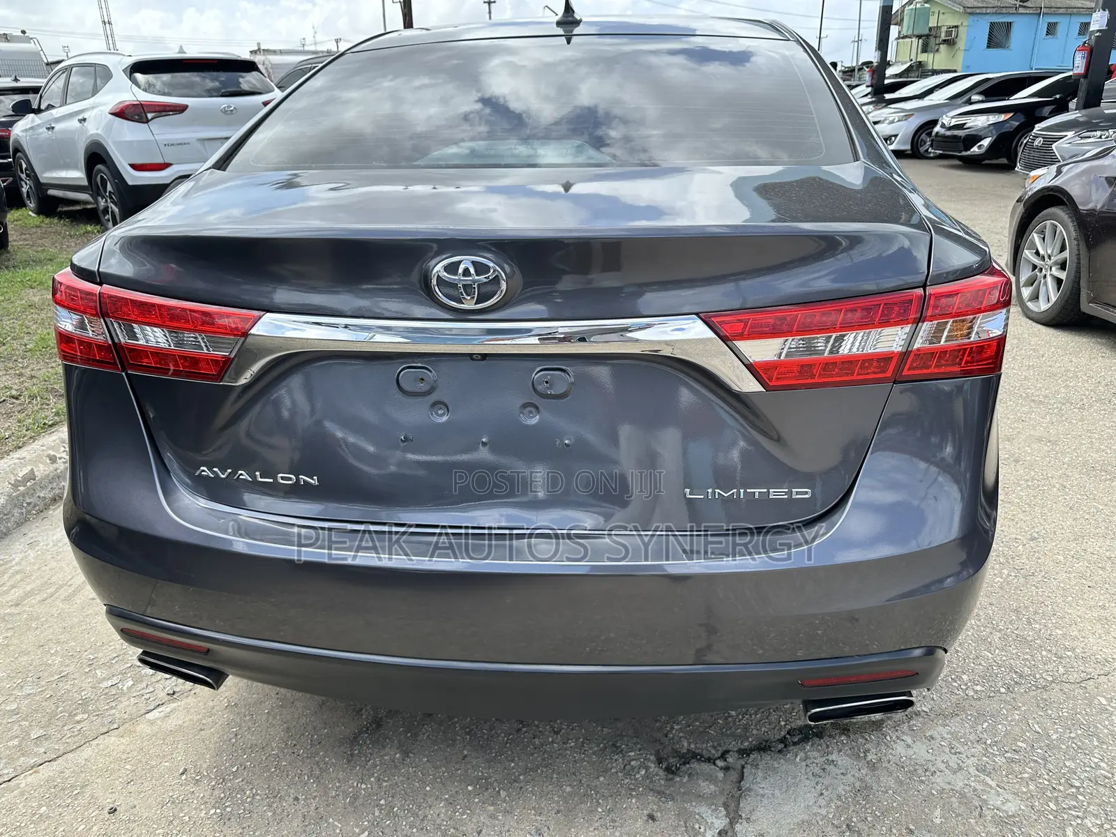 Toyota Avalon Limited Sedan FWD (3.5L 6cyl 6A) 2013 Gray