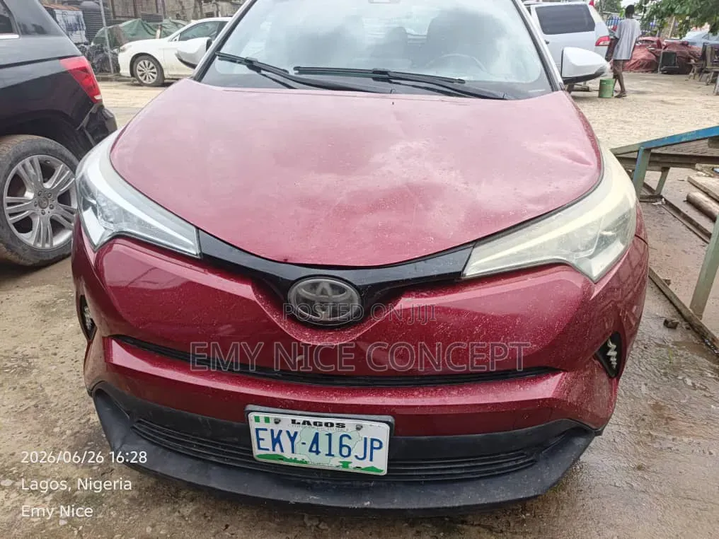Toyota C-HR 2018 Red