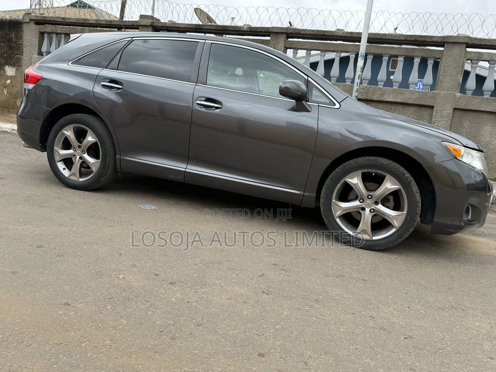 Toyota Venza V6 2011 Gray