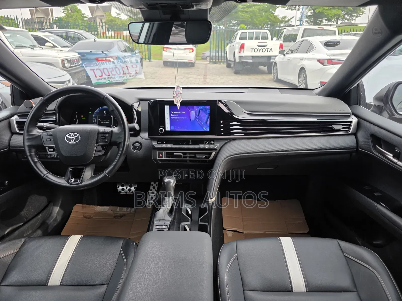 Toyota Camry 2024 White