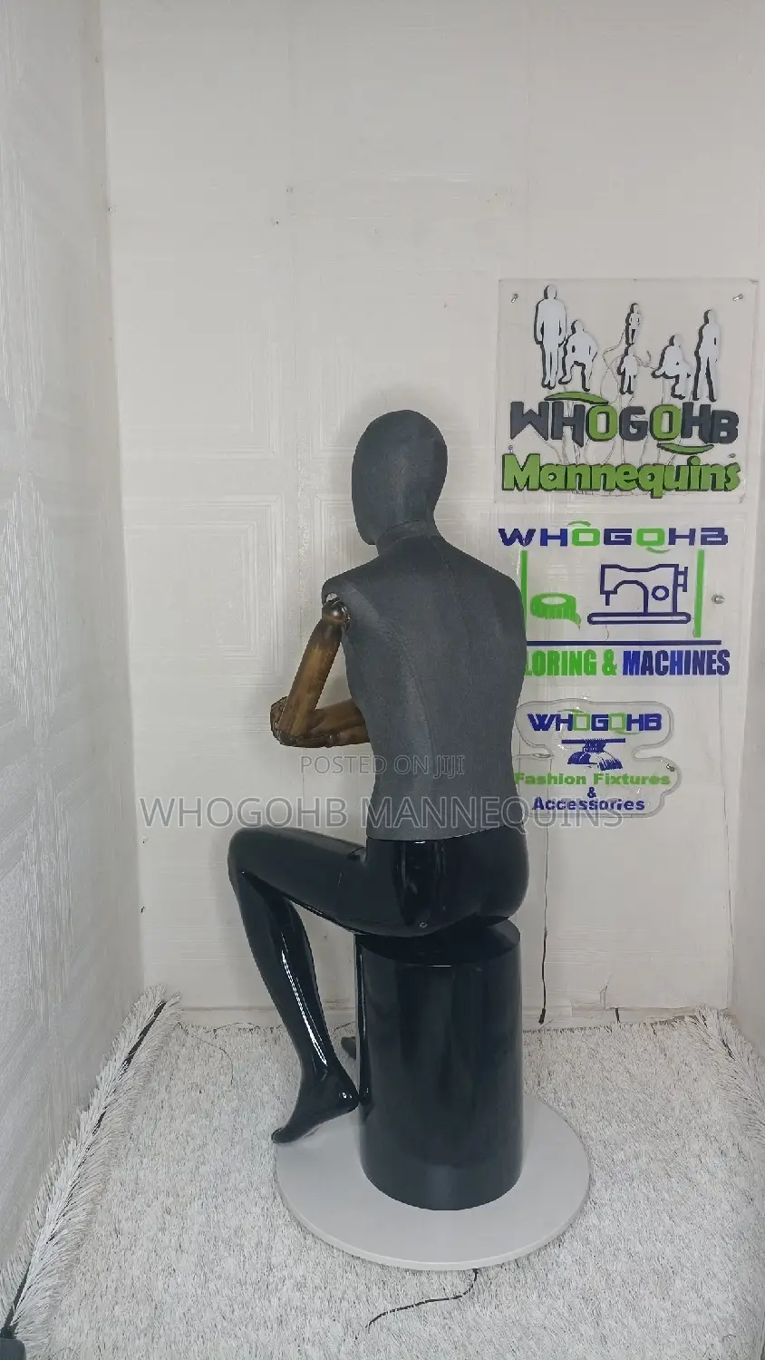 Bourgeoisie Seated Full Fibreglass Male Wooden Hands Mannequin White