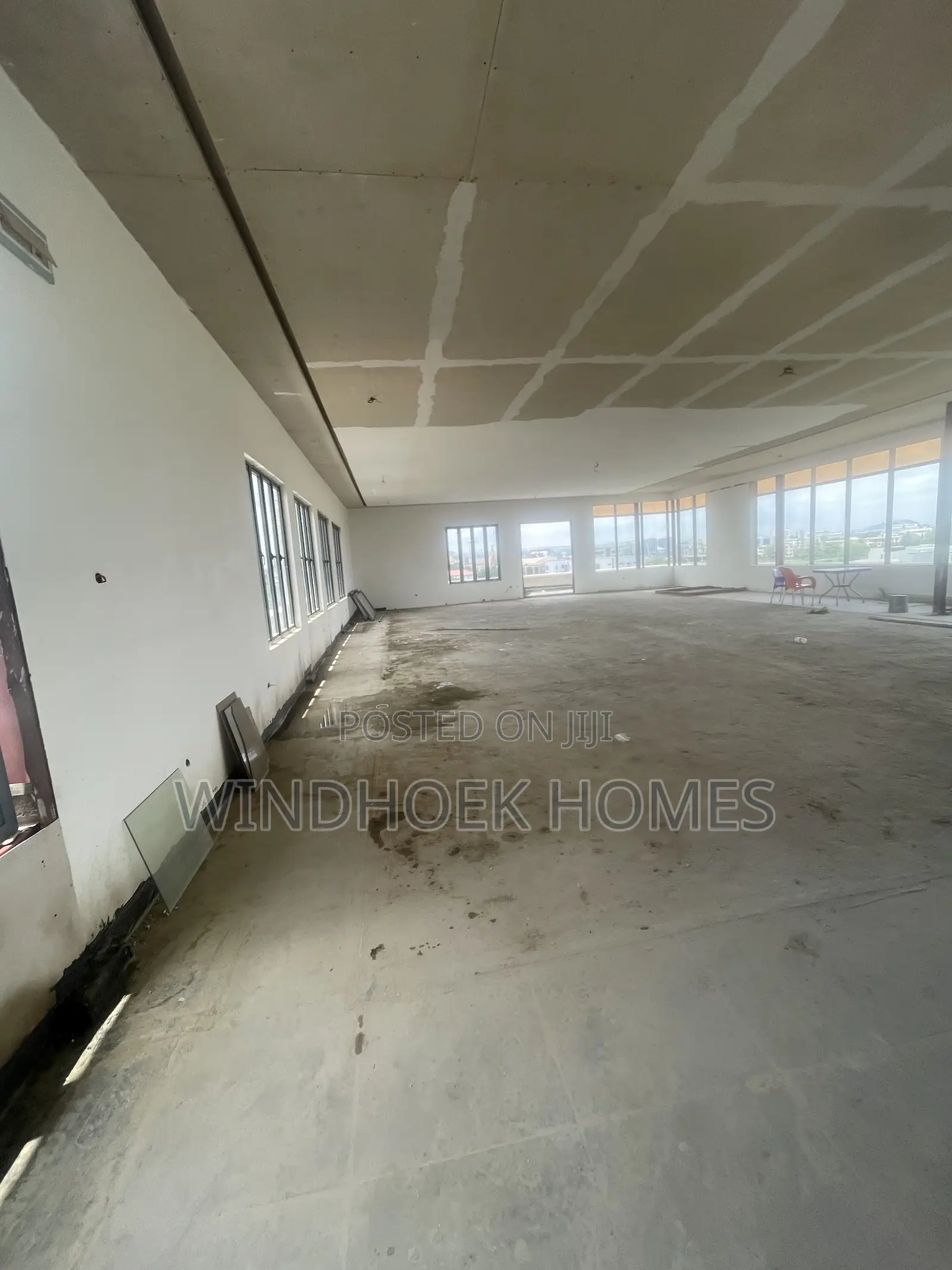 Rooftop With an Office Space Measuring 314 SQM With Functional Lift