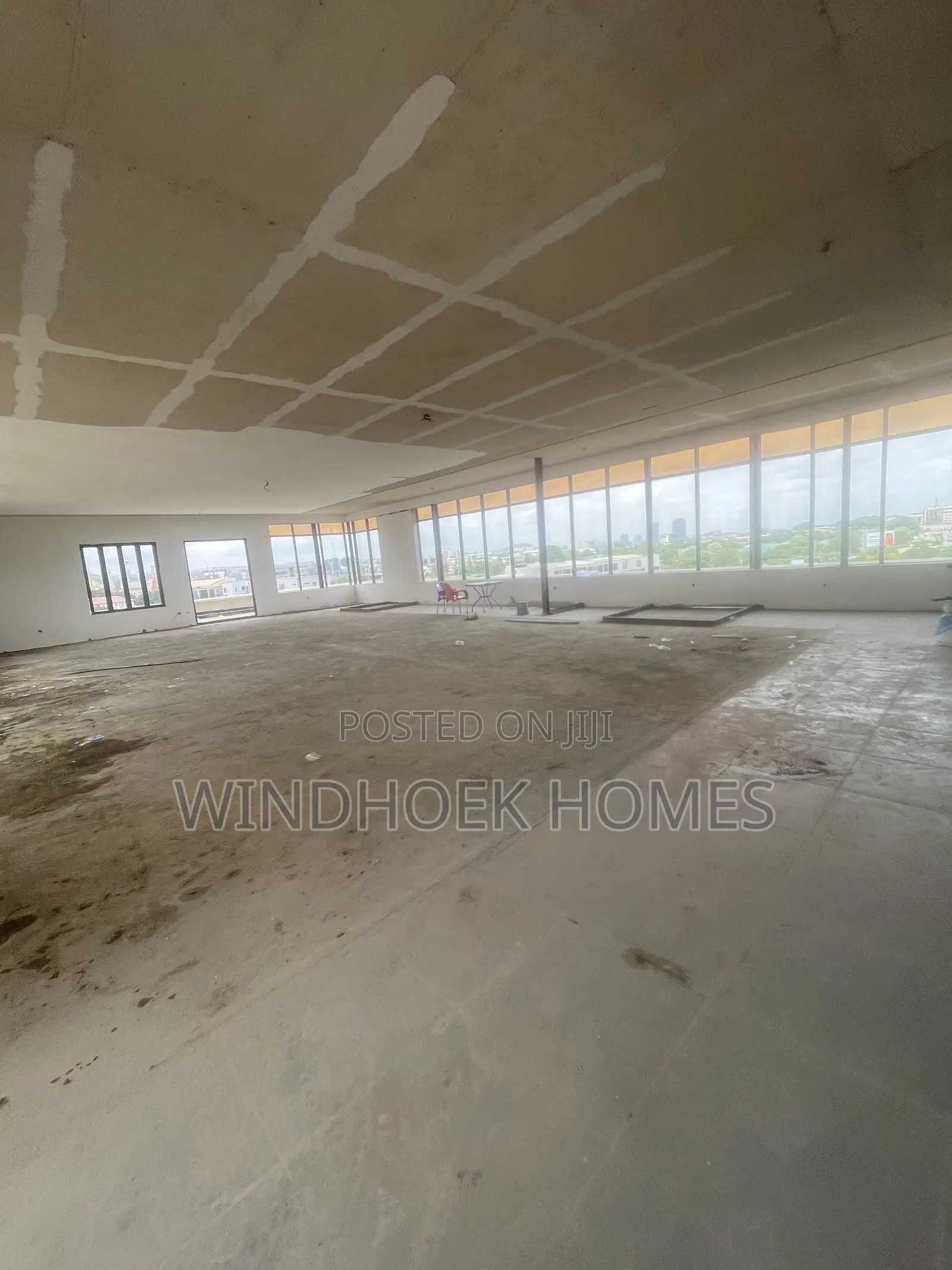 Rooftop With an Office Space Measuring 314 SQM With Functional Lift