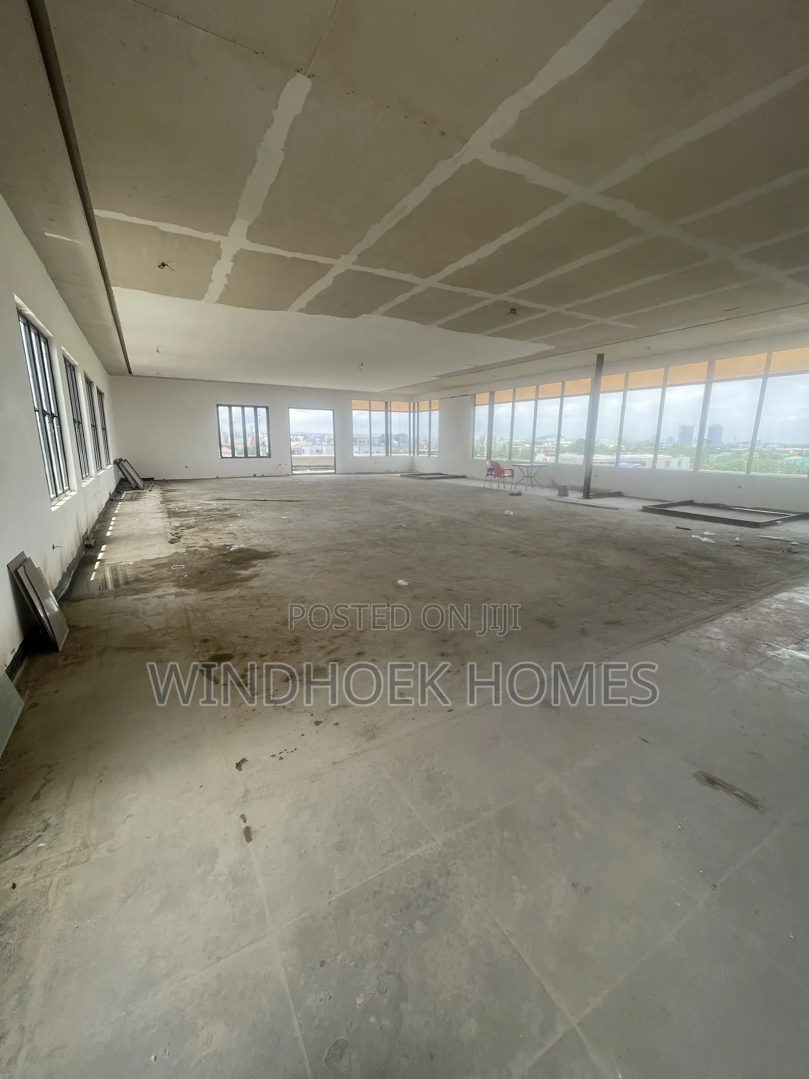 Rooftop With an Office Space Measuring 314 SQM With Functional Lift