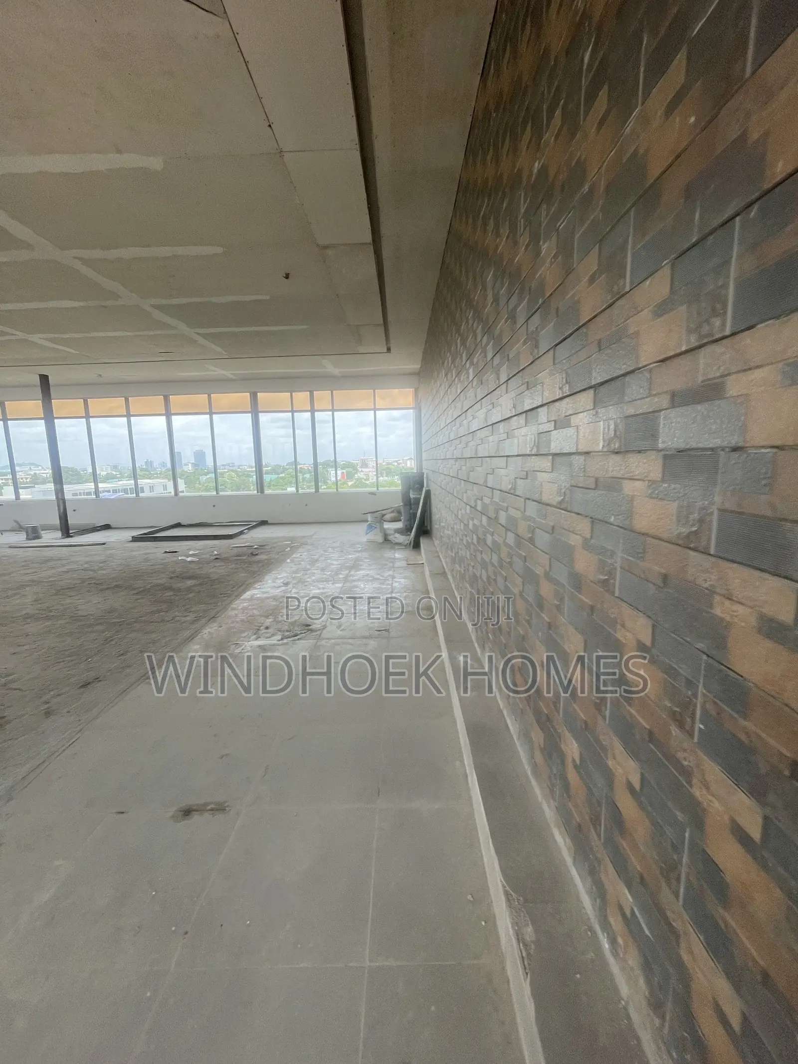 Rooftop With an Office Space Measuring 314 SQM With Functional Lift