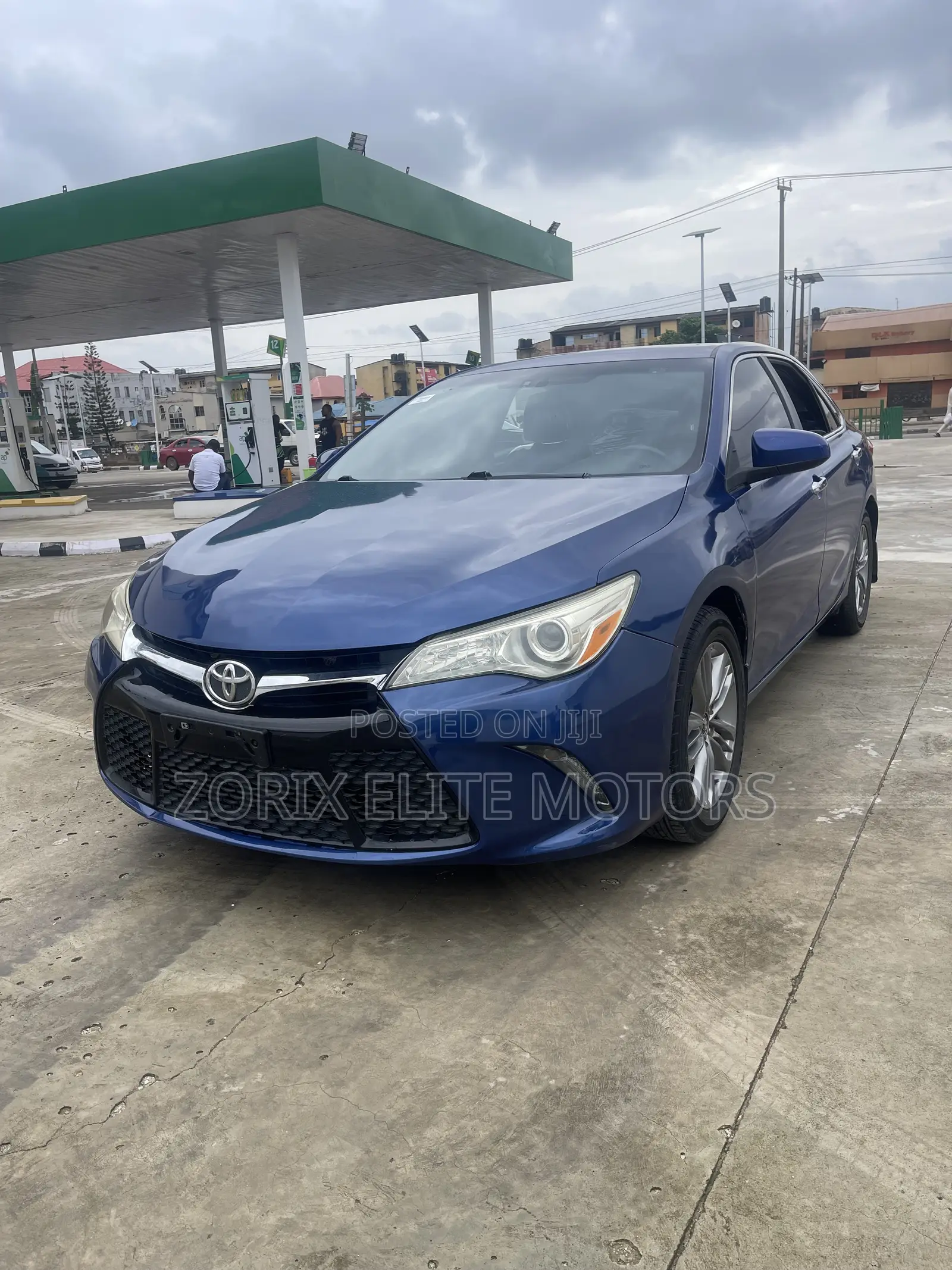 Toyota Camry 2016 Blue