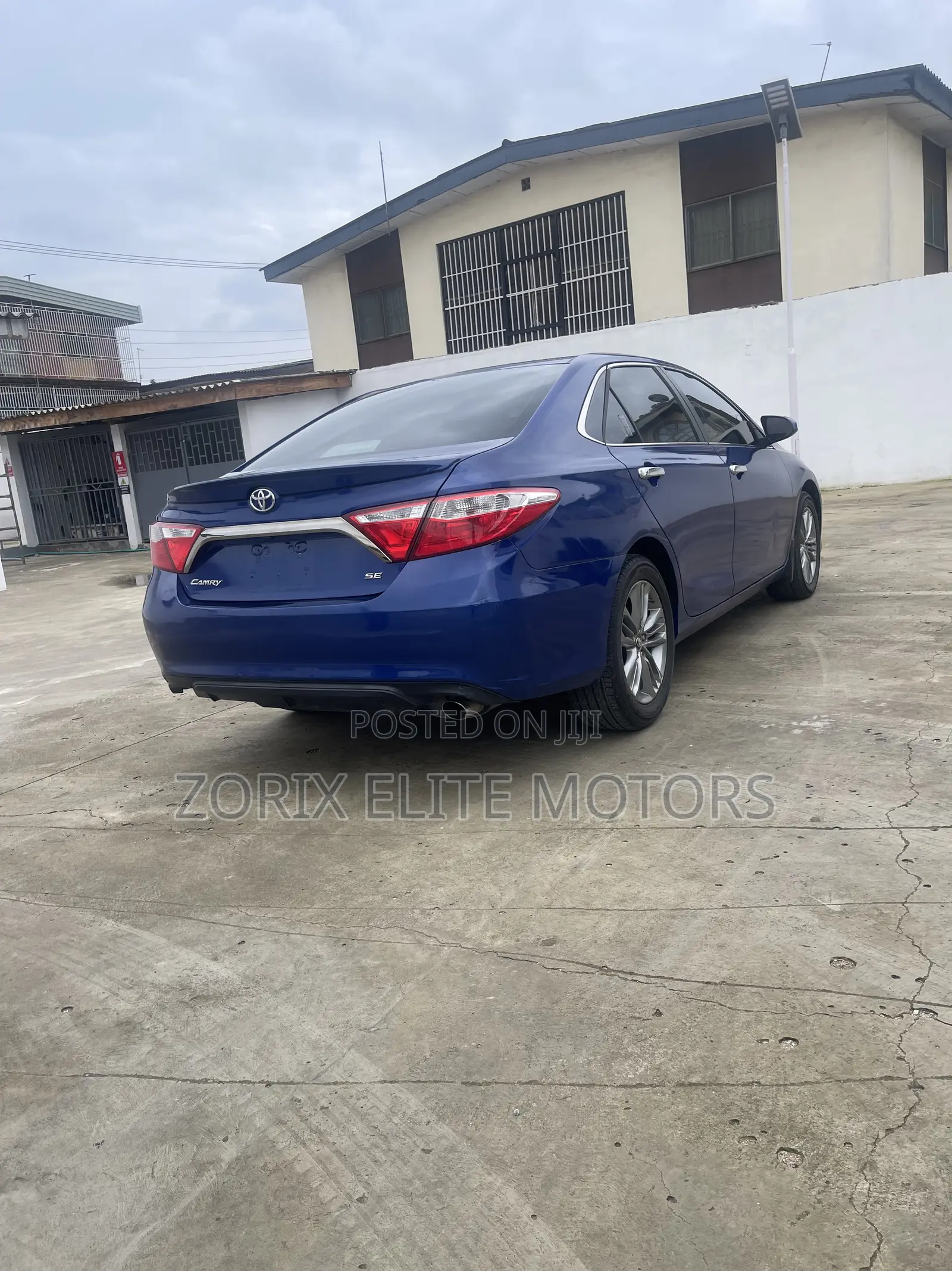 Toyota Camry 2016 Blue
