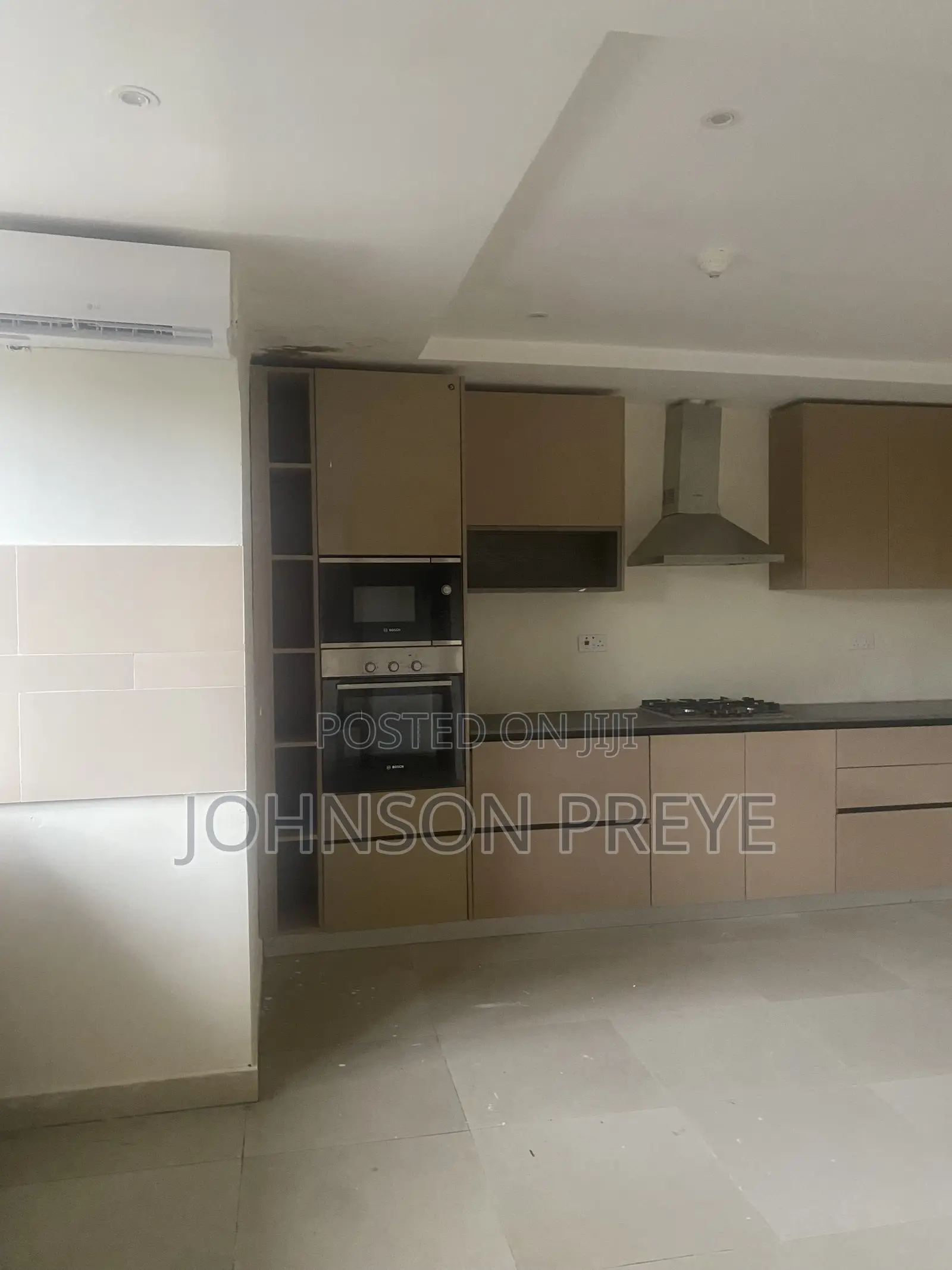 2bdrm Apartment in Lekki Phase 1 Proper for rent