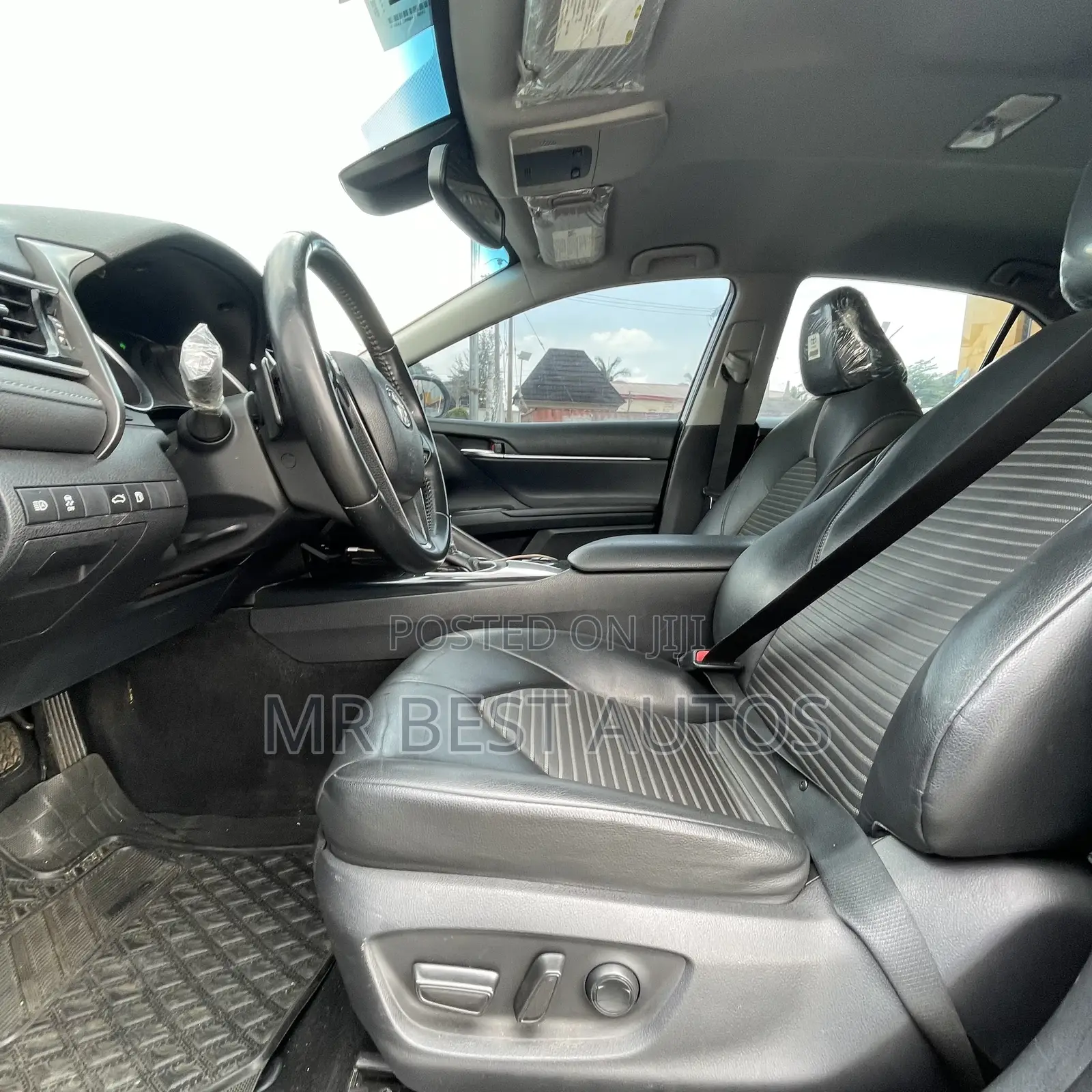 Toyota Camry SE FWD (2.5L 4cyl 8AM) 2018 Gray
