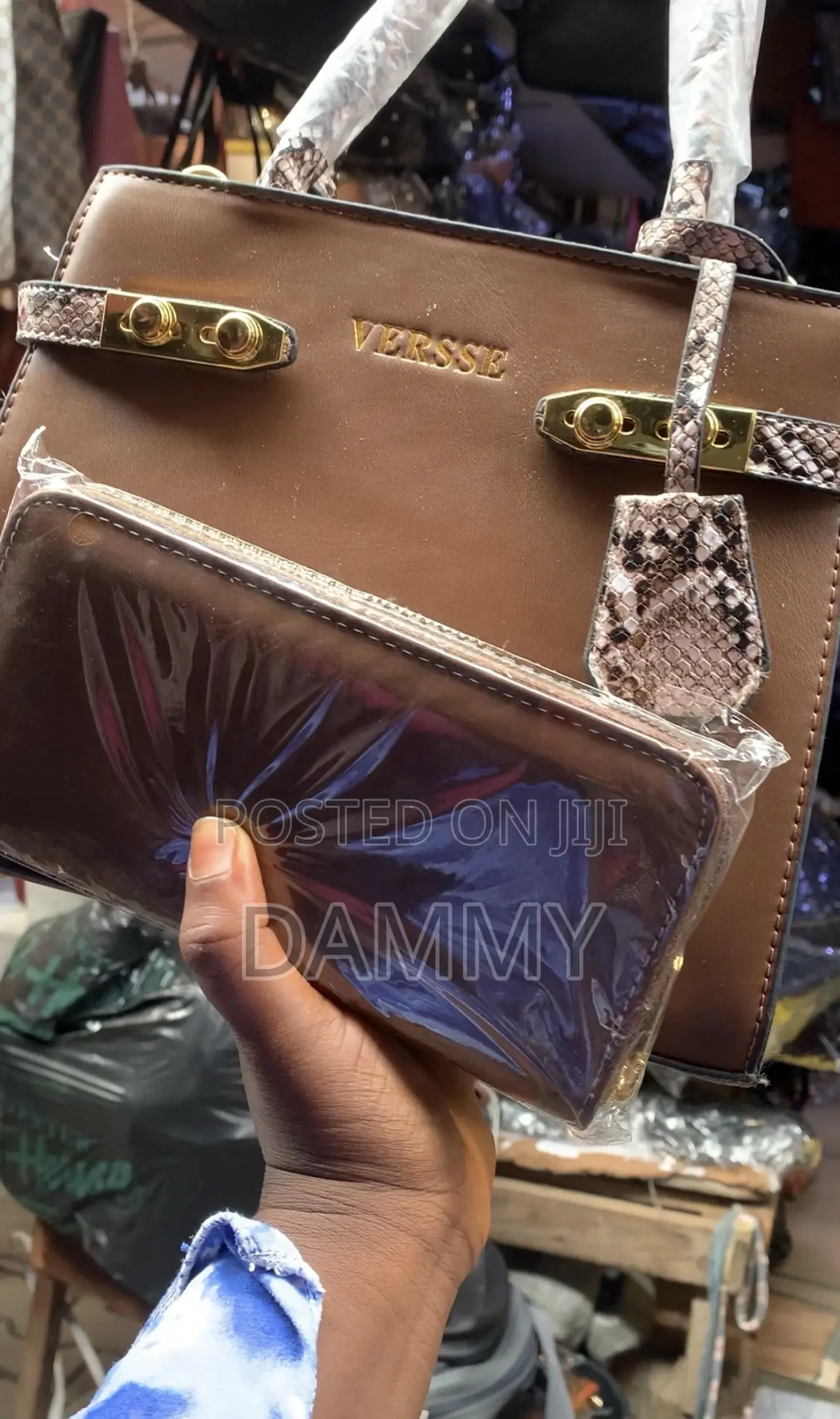 Versse Handbag Features a Brown Leather Exterior