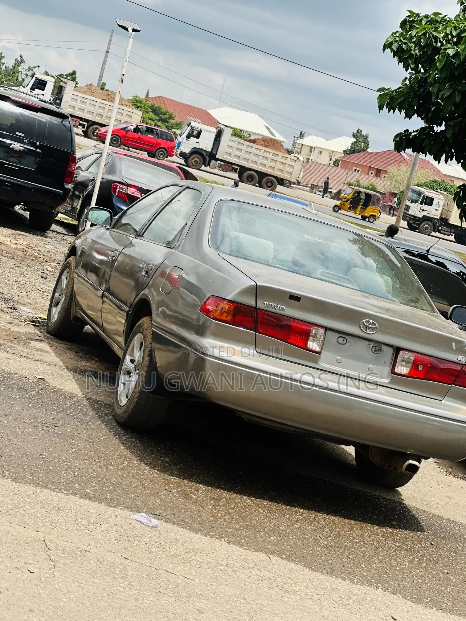 Toyota Camry 2000 Gray