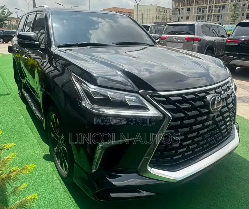 Lexus LX 570 (5 seats) AWD 2021 Black