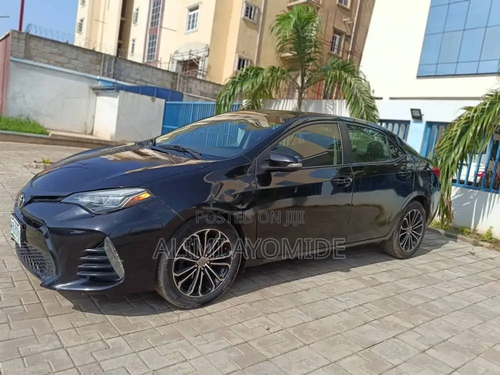 Toyota Corolla 2016 Black