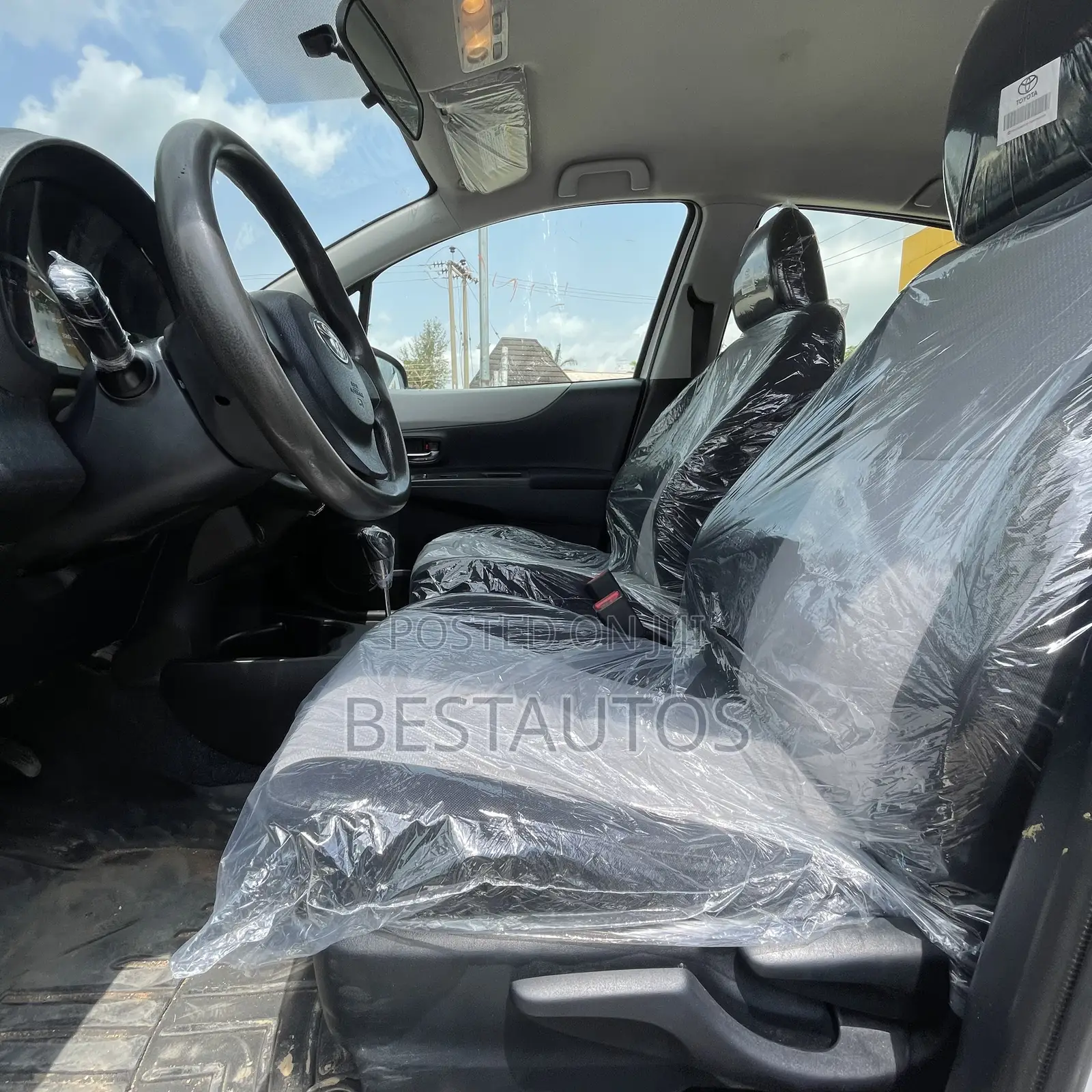 Toyota Yaris SE Hatchback 5dr 2012 White