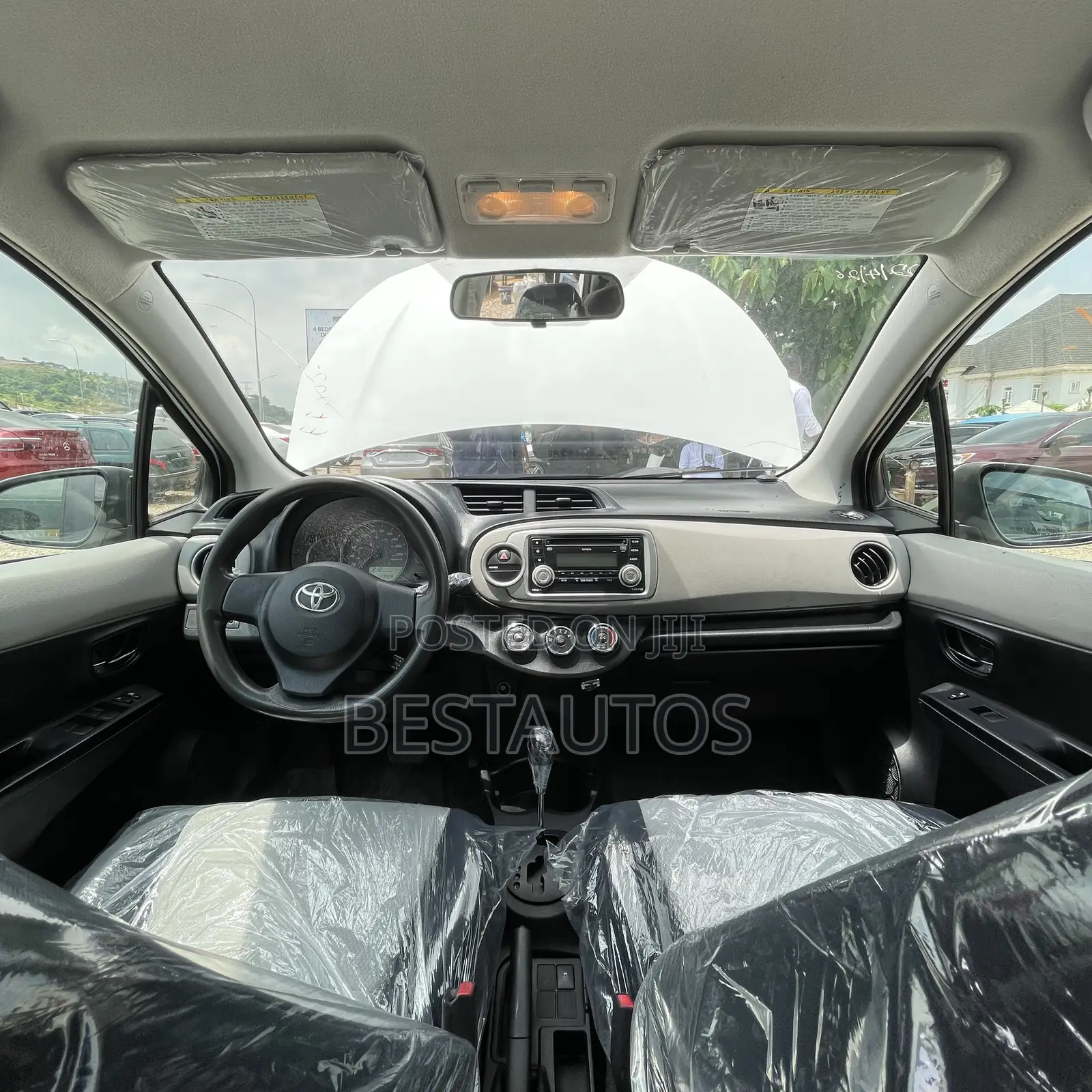 Toyota Yaris SE Hatchback 5dr 2012 White