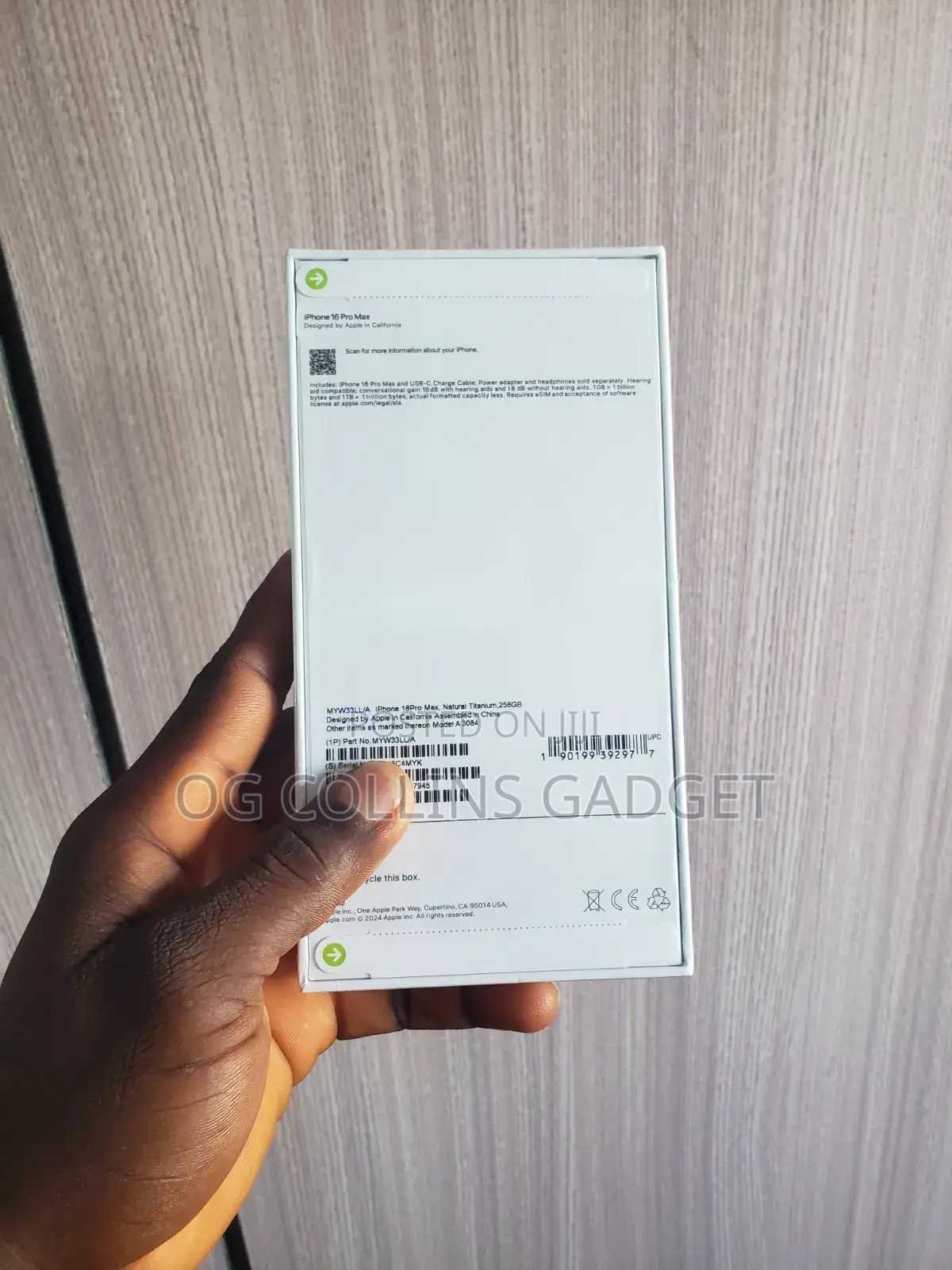 New Apple iPhone 16 Pro Max 256 GB Silver